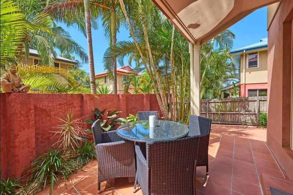 Byron Bay Accom - Whale House - 8/6 Electra Cl Holiday home Byron Bay